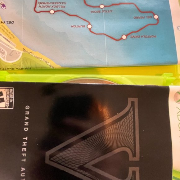 Grand Theft Auto V 100% Complete in Box - Picture 3 of 5